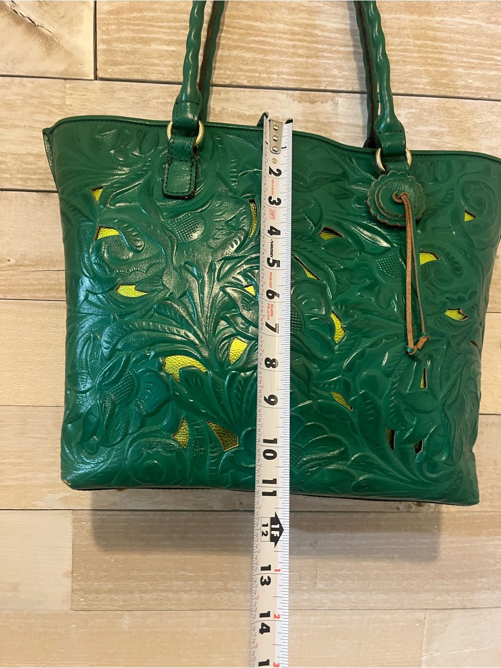 Patricia Nash Adeline leather cutout tooled tote crossbody with wallet - Picture 4 of 16